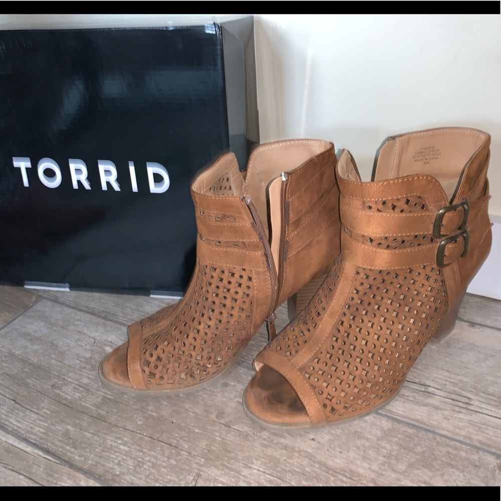USED Torrid Size 10WW open-toe brown bootie.